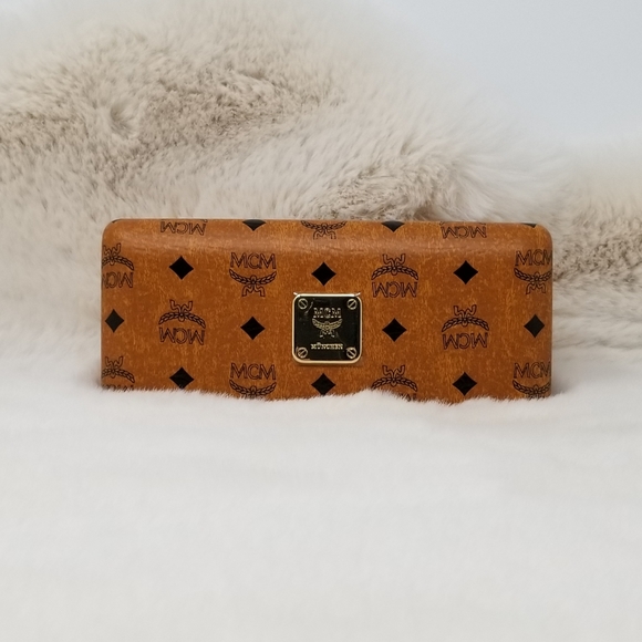 Authentic NWT MCM Bordeaux Cat Eye Sunglasses - Picture 4 of 6